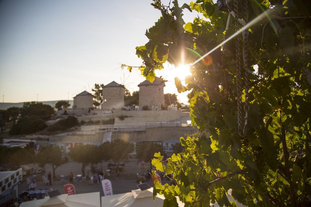 Alacati Sardunya Hotel ภายนอก รูปภาพ