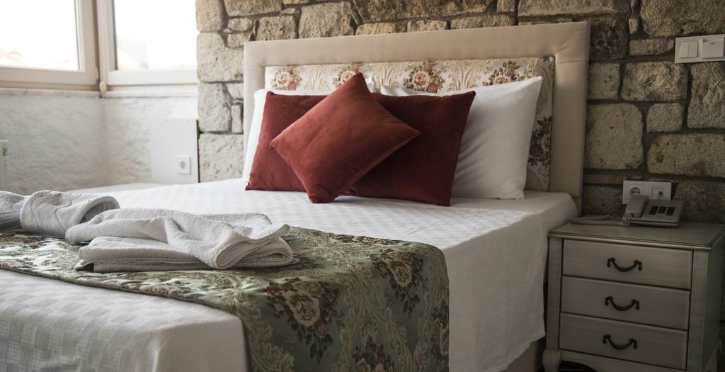 Alacati Sardunya Hotel ภายนอก รูปภาพ