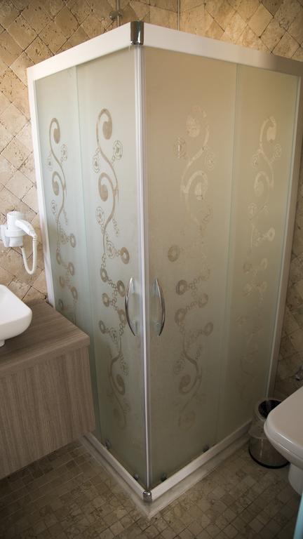 Alacati Sardunya Hotel ภายนอก รูปภาพ