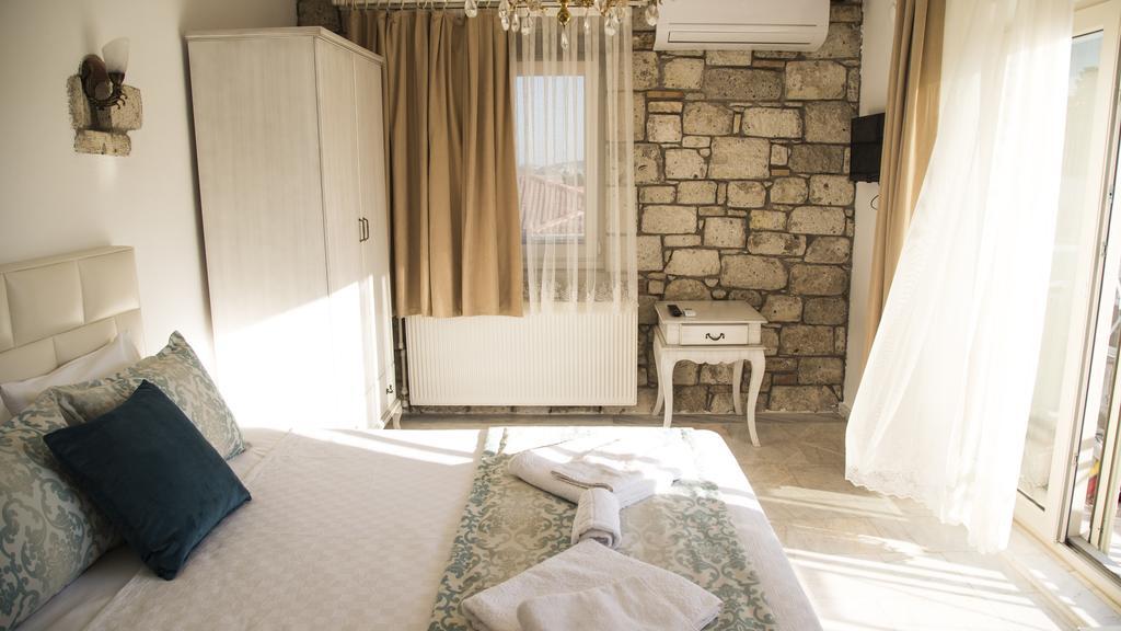 Alacati Sardunya Hotel ภายนอก รูปภาพ