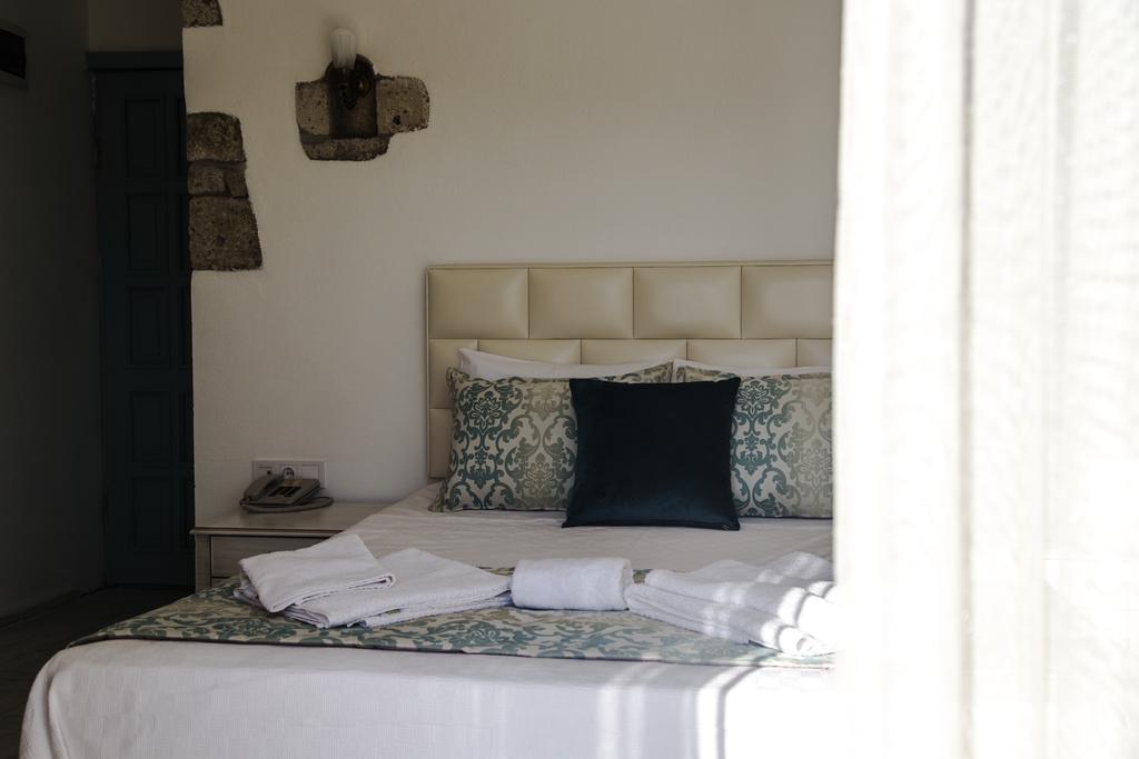 Alacati Sardunya Hotel ภายนอก รูปภาพ