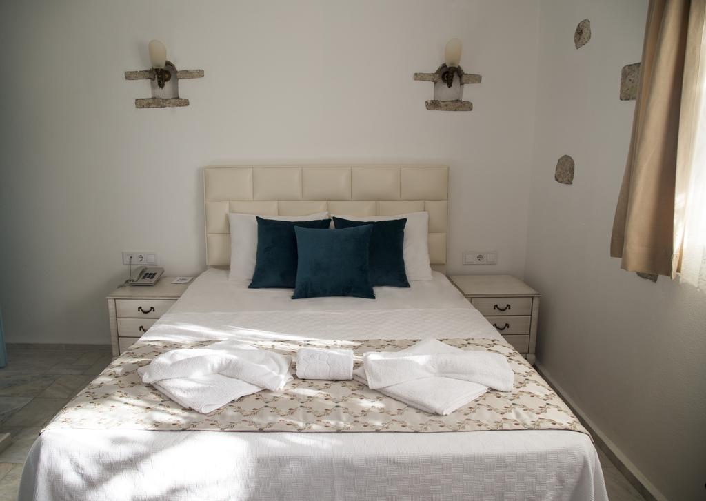 Alacati Sardunya Hotel ภายนอก รูปภาพ